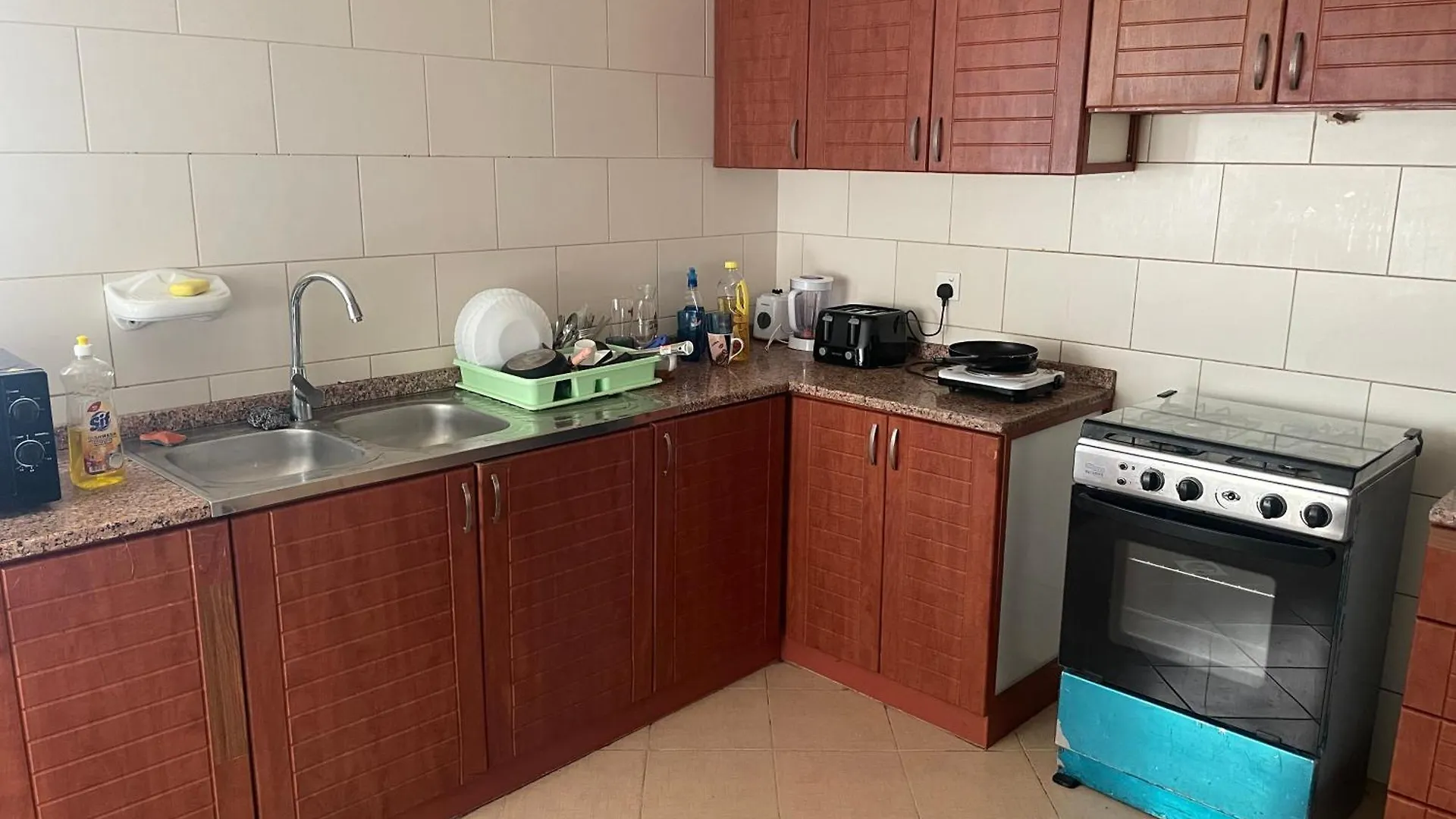 Farzu'S Bnb - 3 Szardża